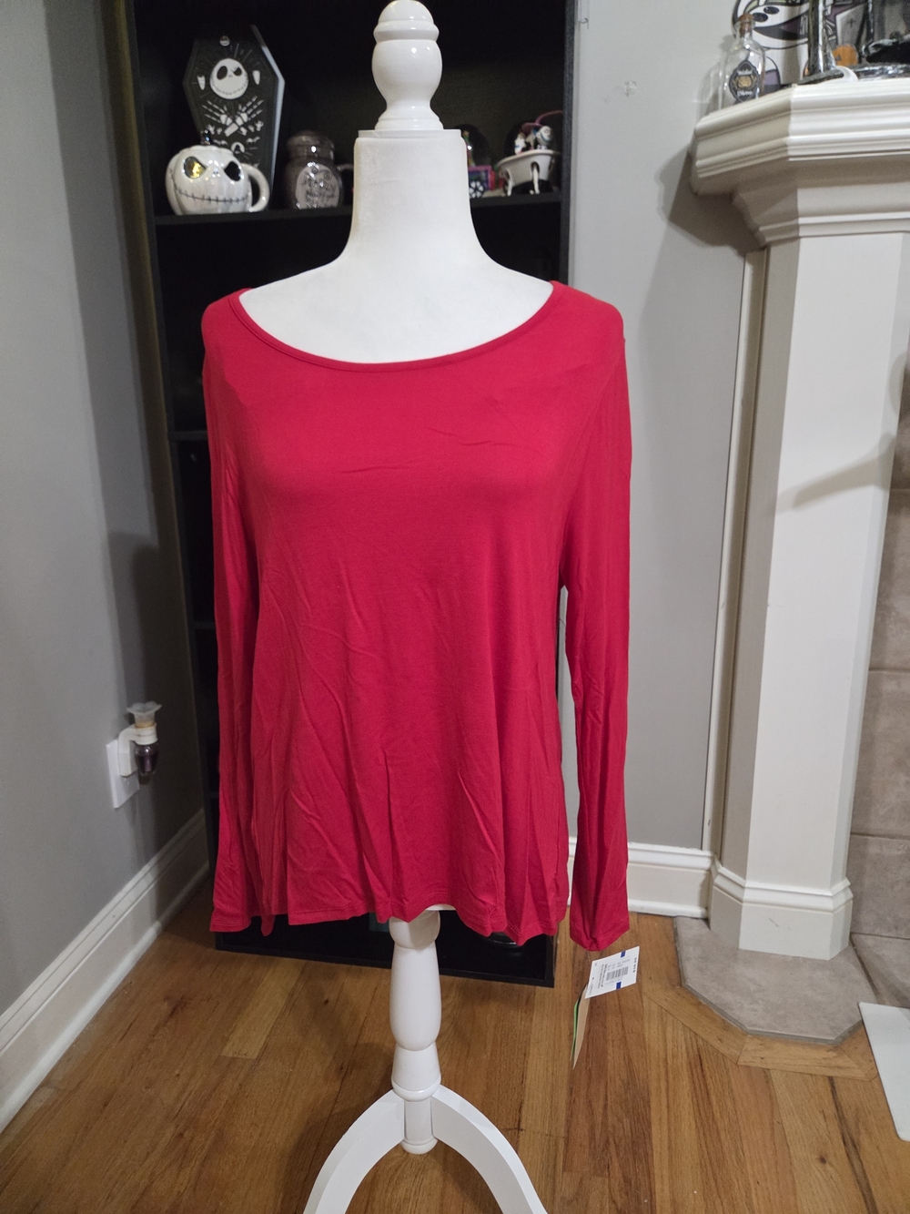 Copper Key Long-Sleeve Scoop Neck Top in Bright Red